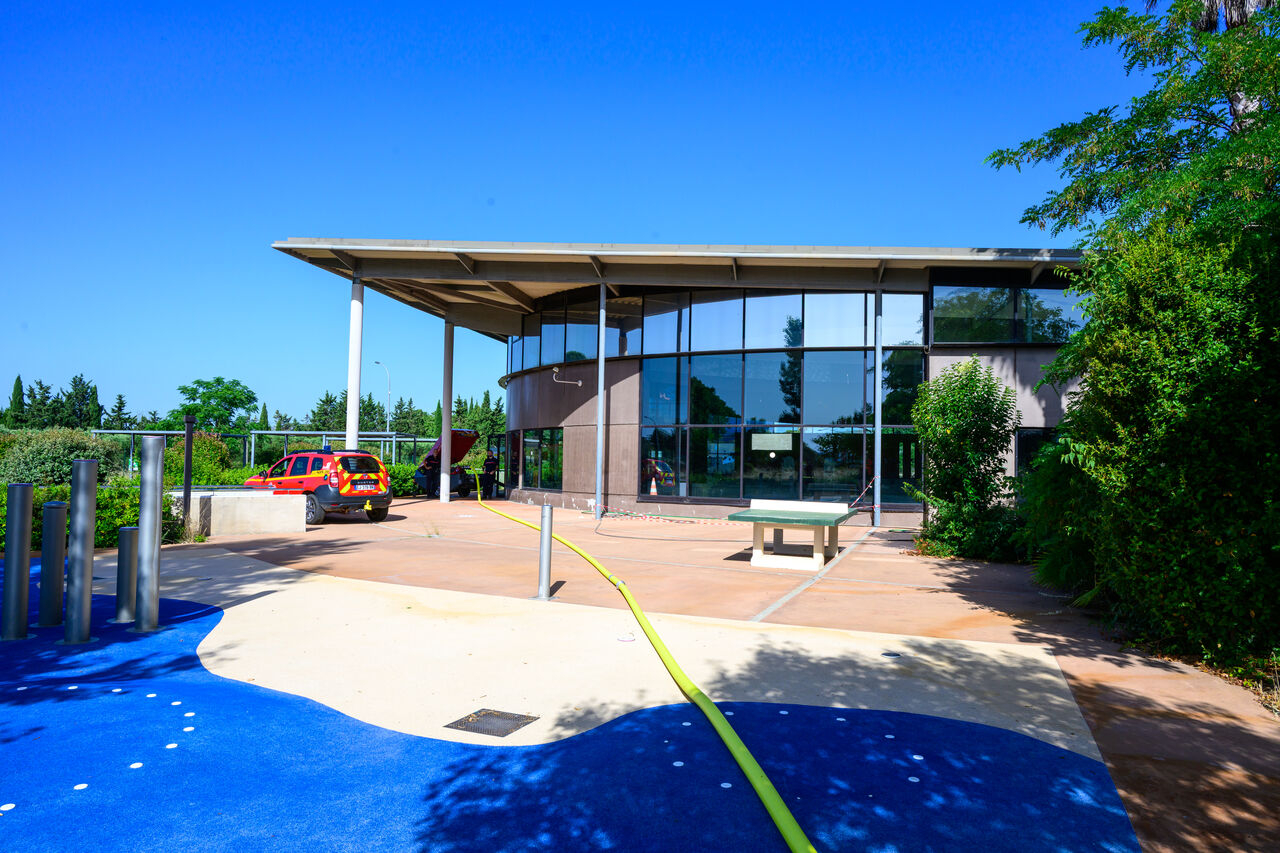 Bassin vide piscine Pos&eacute;idon Cournonterral 