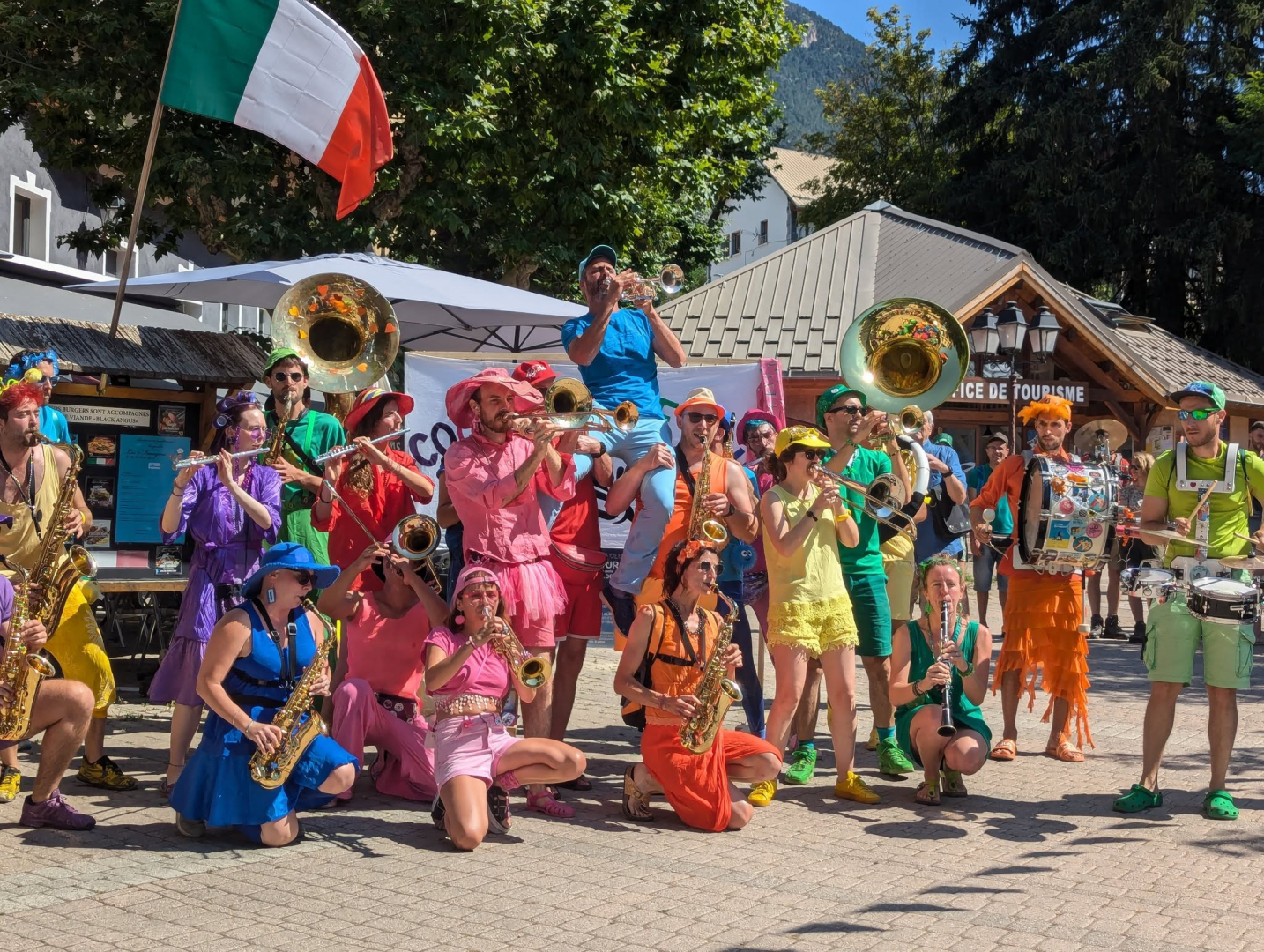 Fanfare colorée à Jacou
