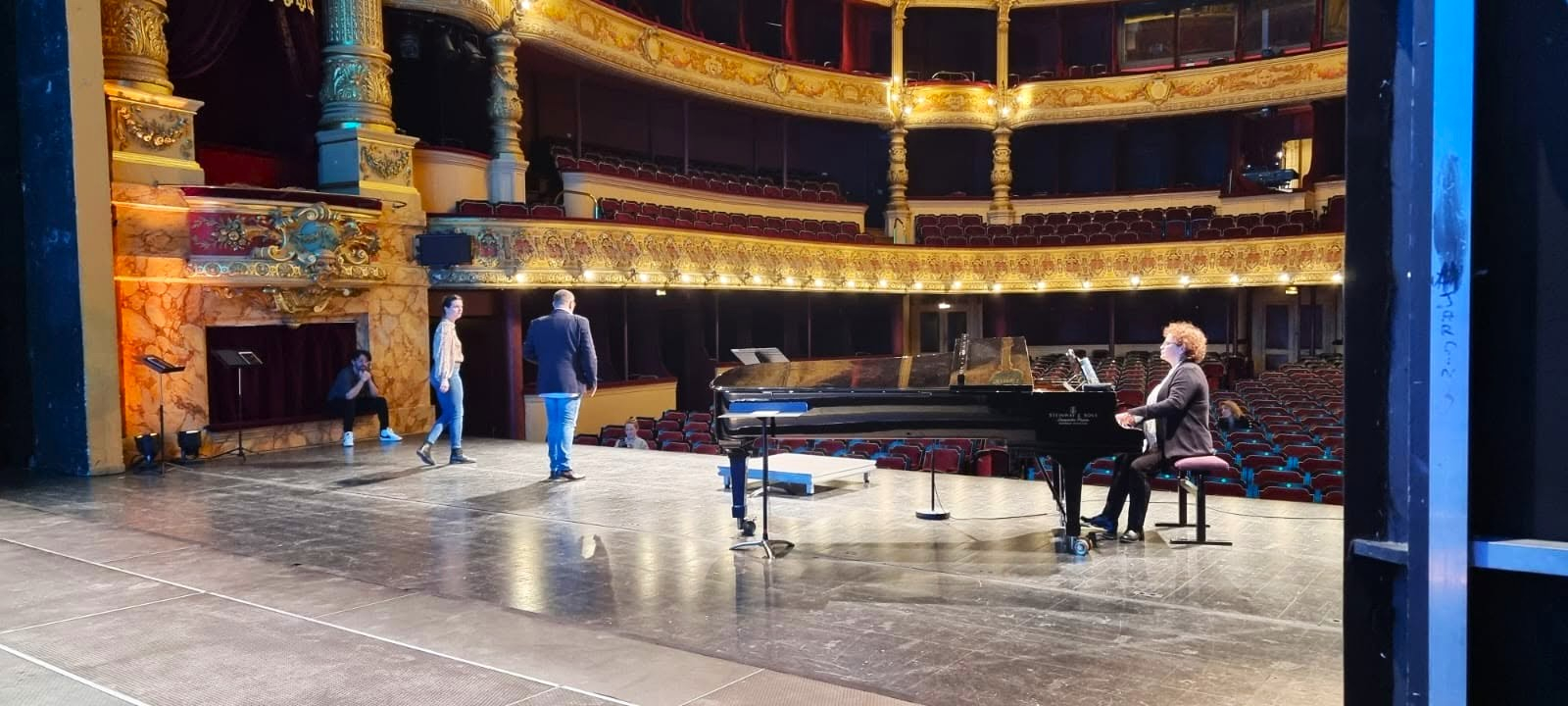 Répétition sur la scène de l'Opéra Comédie