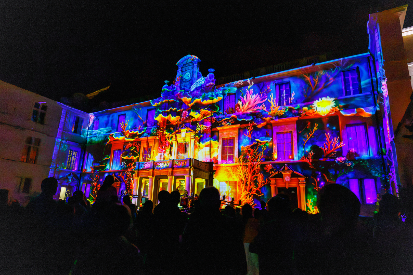 Façade lumineuse