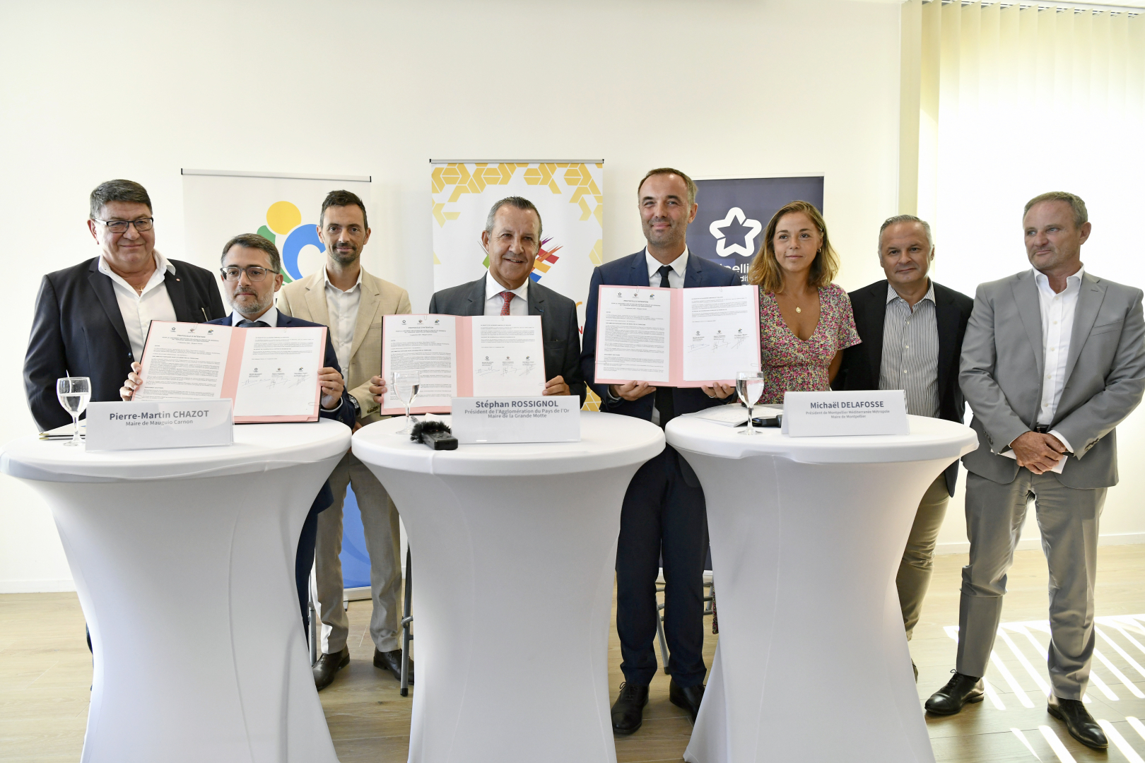 les &eacute;lus et les parapheurs sign&eacute;s 