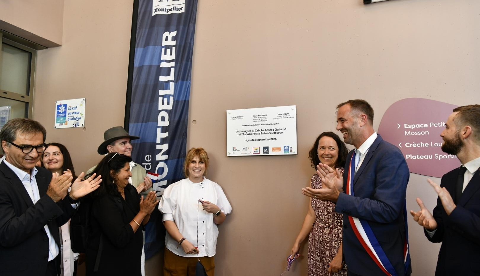 plaque inauguration crèche 