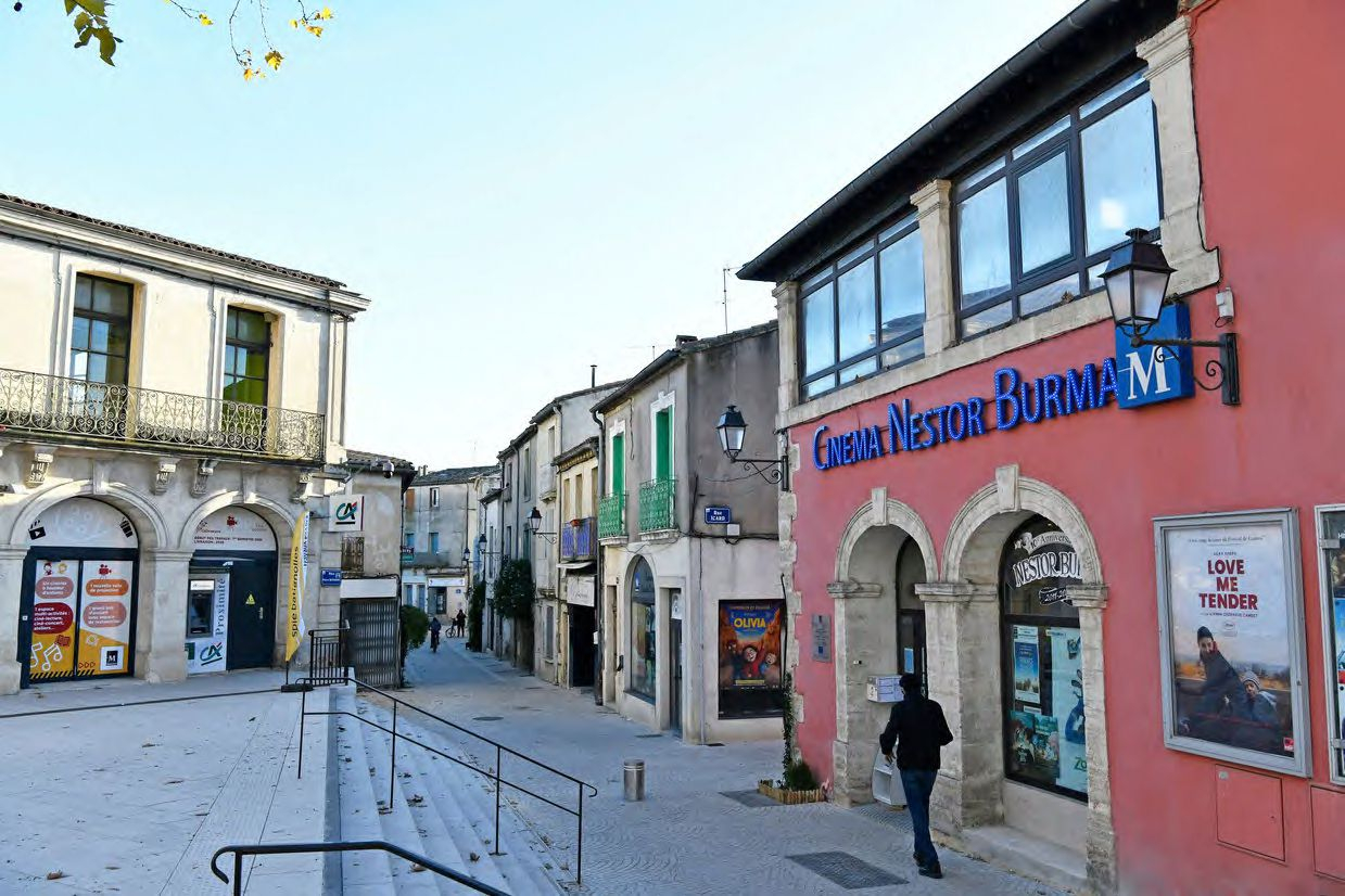la façade du cinéma à Celleneuve