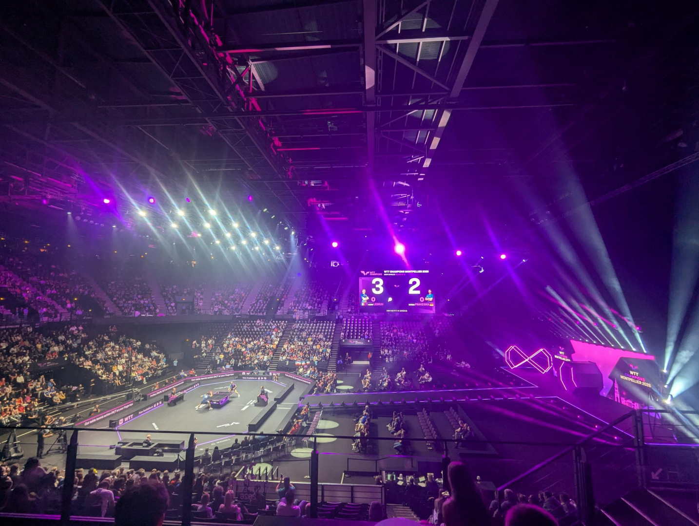 Du spectacle dans la Sud de France Arena, renommée Infinity Arena pour ce WTT Champions