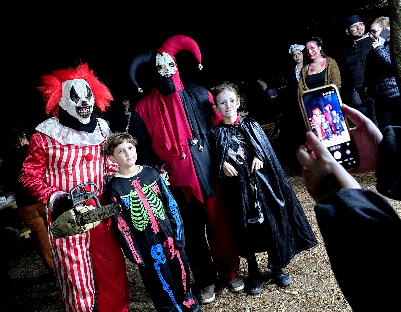 des personnes déguisées pour Haloween