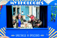 Photo du spectacle "Mythologies", deux acteurs s'affrontent