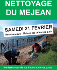 Image de volontaires penchés pour une opération de nettoyage au Méjean