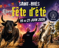Affiche de la fête de l'été, avec taureau et gardians