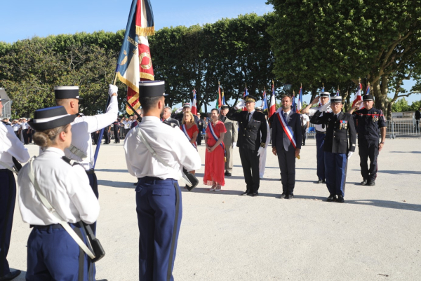 Prise d'armes dans le cadre de la Fête nationale sur la place Royale du Peyrou, le 13 juillet 2023