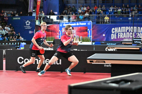 Félix et Alexis en action lors de la finale double messieurs 