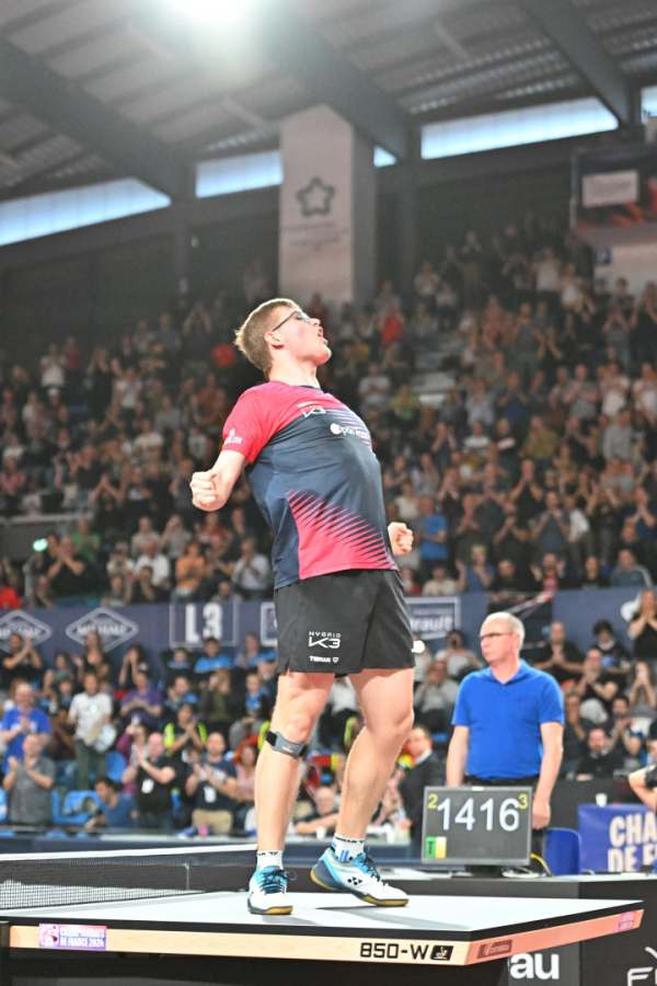 Célébration osée d'Alexis Lebrun après sa victoire en simple 