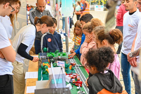 enfants sur le Village de la prévention