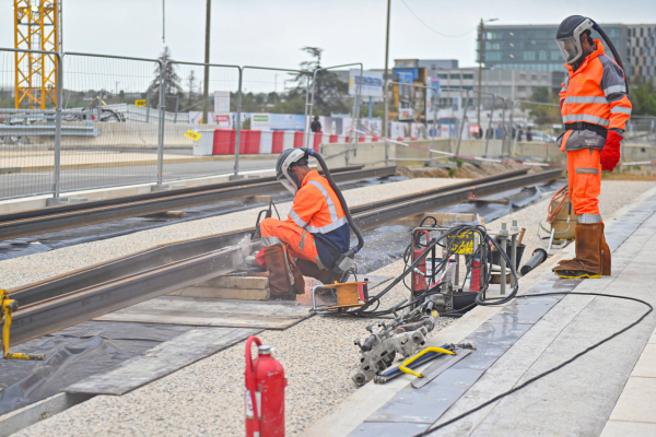 Pré-chauffage à 200°C pendant 12 minutes avant la réalisation de la première soudure du rail
