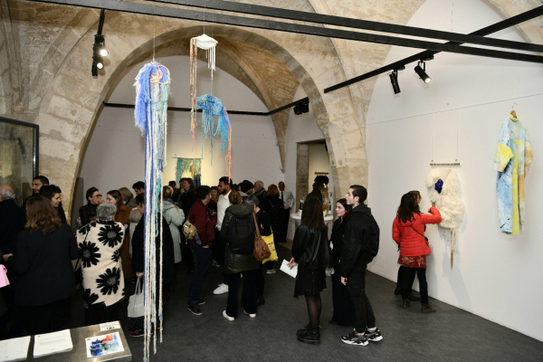 vernissage oeuvres visiteurs 