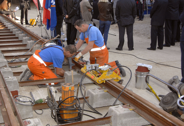 soudure du 1er rail de la ligne 1 à Odysseum en 2008