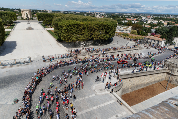 En 2016, lors du dernier passage de la Grande Boucle à Montpellier, les coureurs longent les jardins du Peyrou
