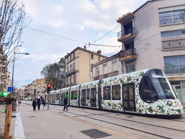 Dans sa phase de "marche à blanc" qui a débuté sur le parcours, la ligne 5 emprunte déjà l'avenue Clemenceau...