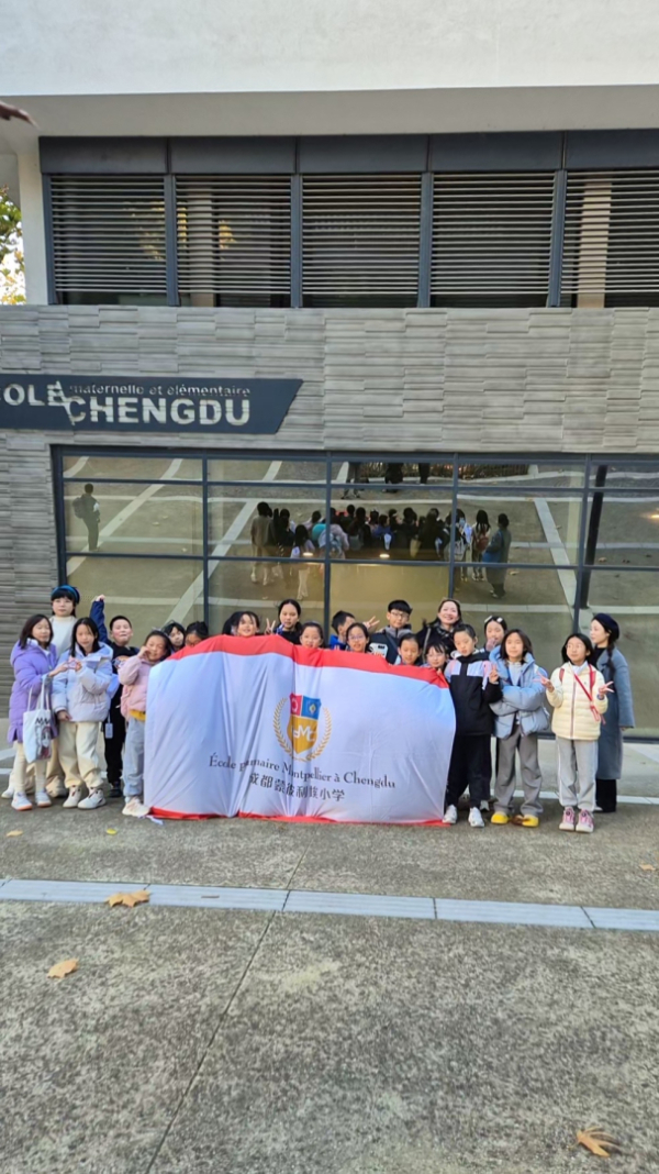 devant l'école Changdu à Montpellier