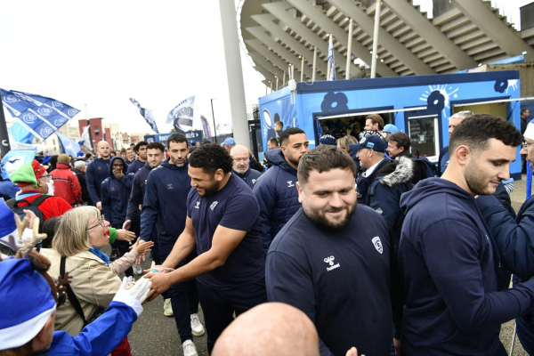 Accueil des joueurs du MHR avant leur match contre Castres qu'ils ont remporté 33 à 31 