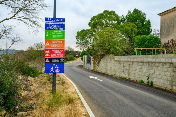 la rue réaménagée 