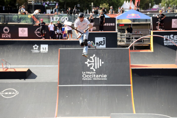 Scootering (trotinettes) sur les structures du FISE 2025