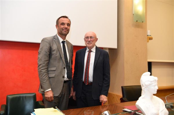Le président de la Métropole aux côtés du doyen de l'assemblée, Roger Caizergues, maire de Lavérune 