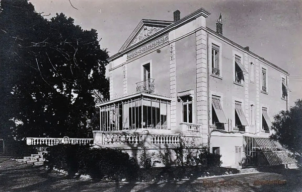 La Villa des Rosiers