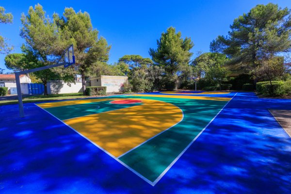 Playground Alain Delylle rénové 