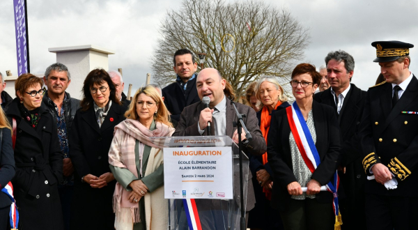 Inauguration de l'école Alain Barrandon en présence de nombreux élus dont Renaud Calvat, premier vice-président de la Métropole