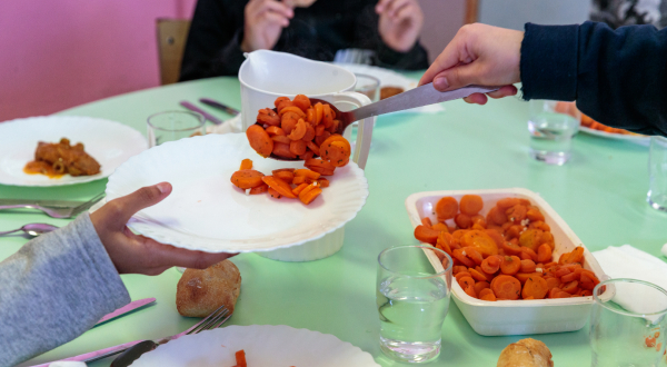 plat à la cantine