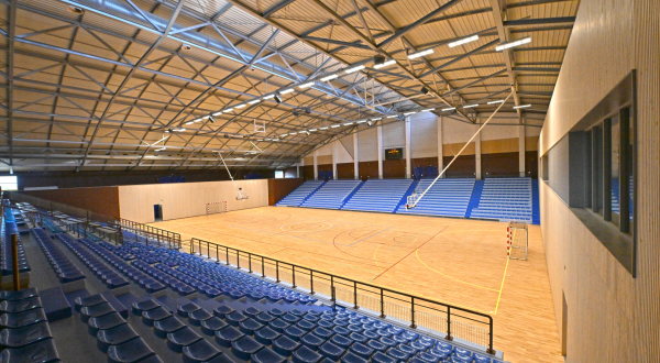 Intérieur rénové du palais des sports Pierre de Coubertin 