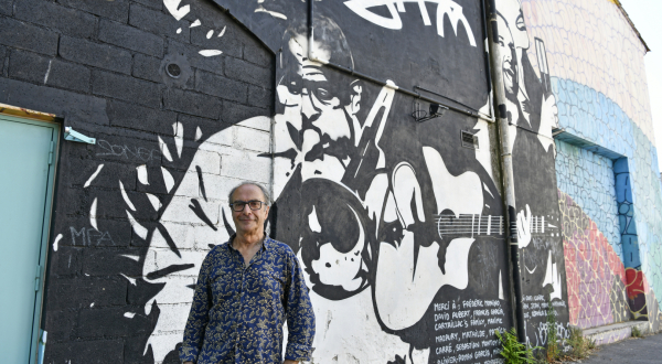 Jean-François Fontana, président du JAM depuis 1998, devant les locaux de l’association installée dans le quartier Prés d’Arènes. 