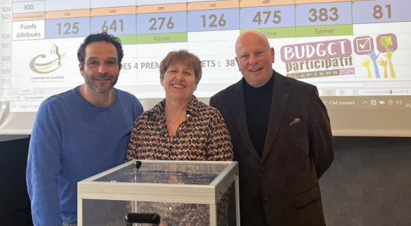 Yoan Maurici (responsable du service Vie de la Cité), Carole Girard (adjointe à la démocratie participative) et le maire Eric Penso