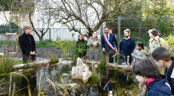 Jardin pédagogique à l'école Julie Daubié