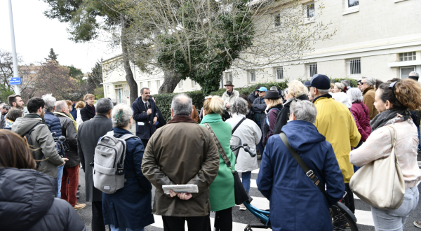 Lors de la balade urbaine, habitants et élus ont parcouru une partie du quartier, de la Maison pour tous Albert Dubout à l'Atrium de l'université Paul-Valéry
