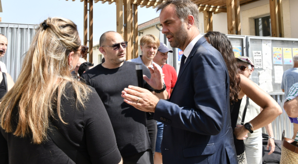 le maire rencontre des habitants 