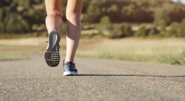 pieds d'un coureur