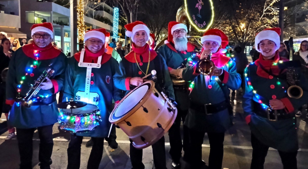 La Fanfare Mistral fête Noël à Castelnau-le-Lez