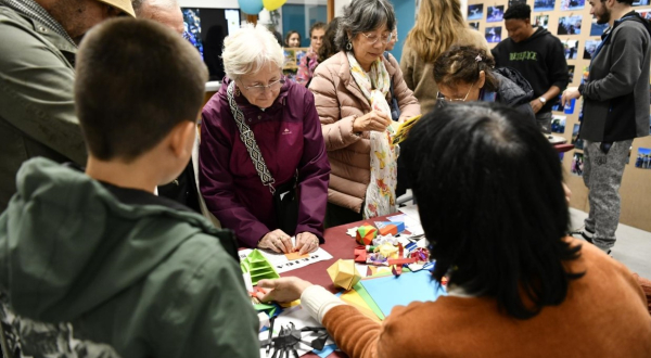 Photo intérieure atelier origami maison pour tous Albert Dubout