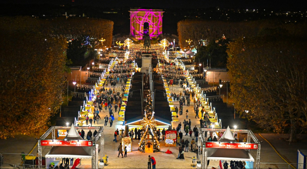 Photo de la promenade du Peyrou et du marché de Noël