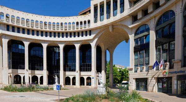 Vue de l'Hôtel de Métropole