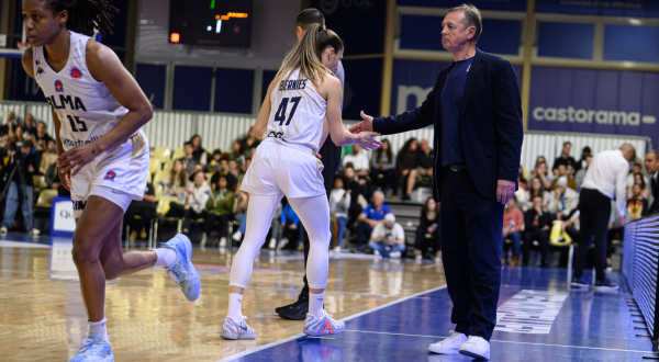Valéry Demory et joueuses du BLMA 