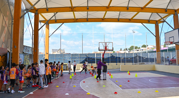 Playground couvert de la Croix d'Argent, à côté du gymnase Roger Couderc